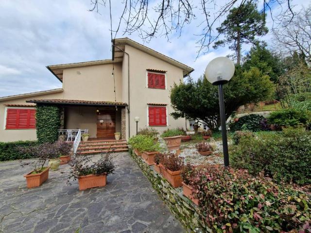 Villa Indipendente in vendita a Papiano, Lamporecchio