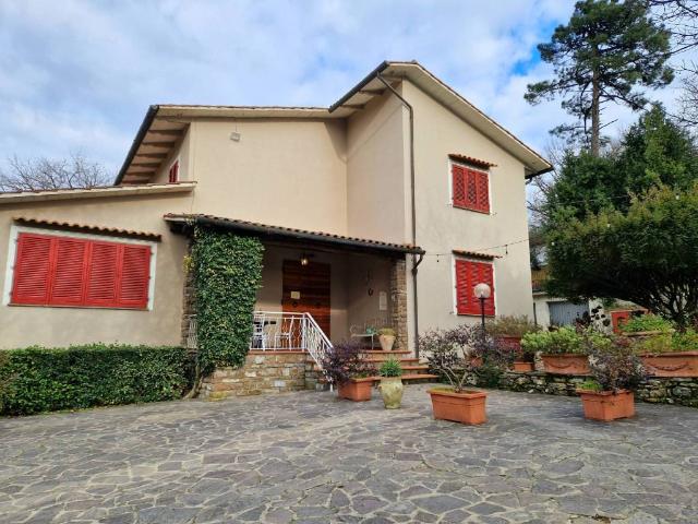 Villa Indipendente in vendita a Papiano, Lamporecchio