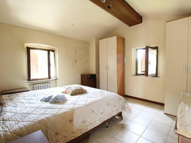 Villa Indipendente in vendita a Lamporecchio, Toscana