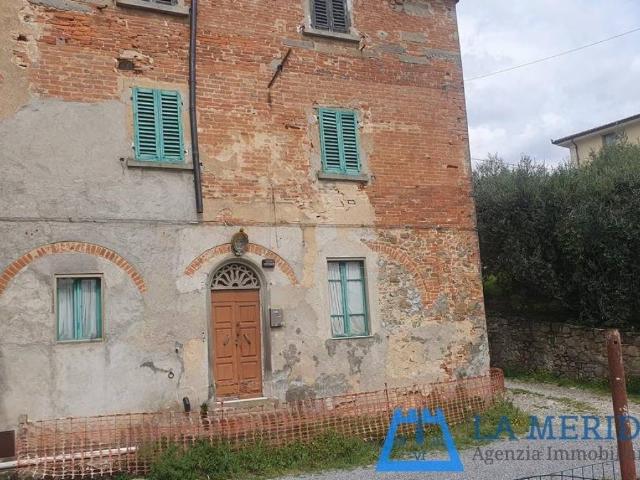 Villa Indipendente in vendita a Lamporecchio, Toscana