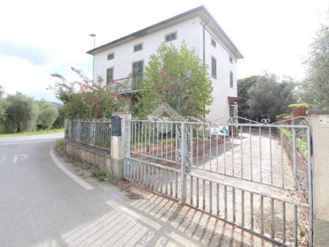 Villa Indipendente in vendita a Cerbaia, Lamporecchio