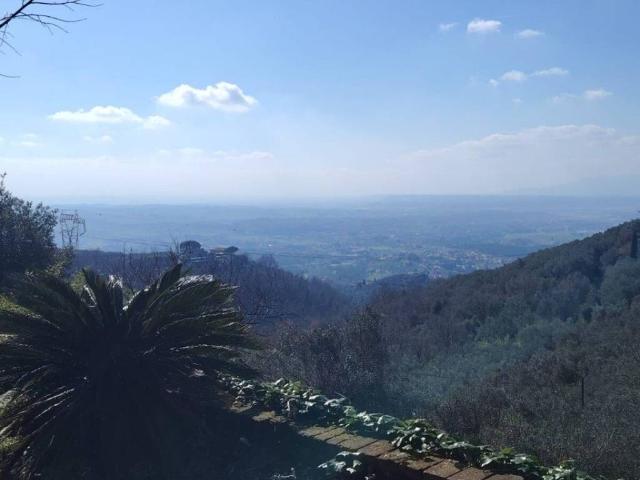 Villa Indipendente in vendita a Lamporecchio, Toscana