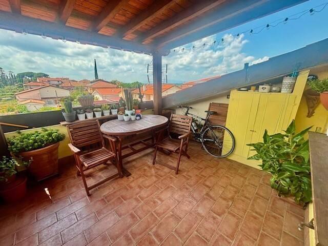 Villa Indipendente in vendita a Lamporecchio, Toscana
