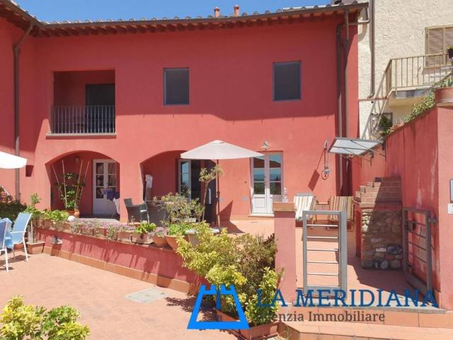 Villa Indipendente in vendita a Lamporecchio, Toscana