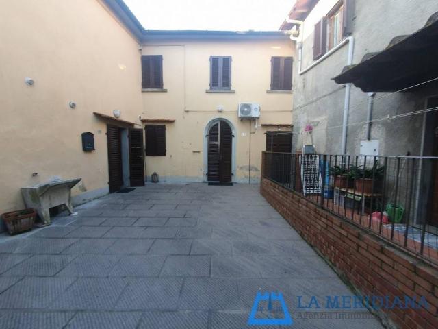 Villa Indipendente in vendita a Lamporecchio, Toscana