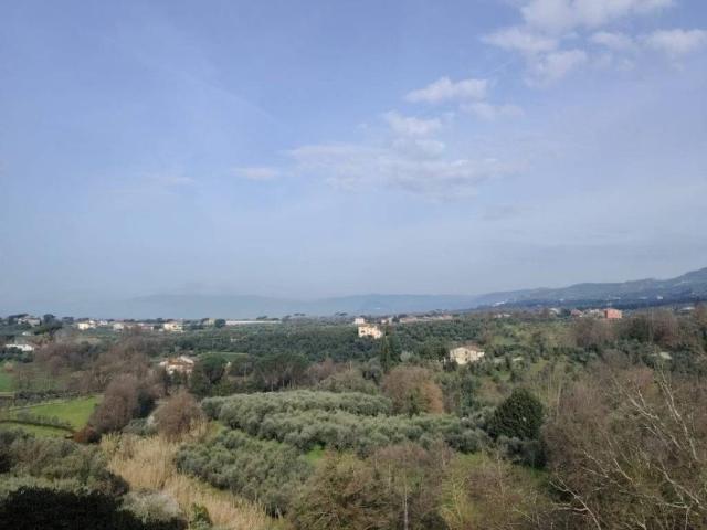 Villa Indipendente in vendita a Lamporecchio, Toscana