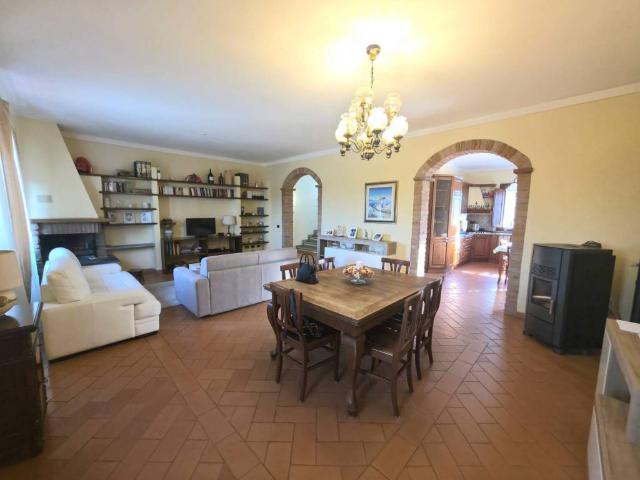 Villa Indipendente in vendita a Mastromarco, Lamporecchio