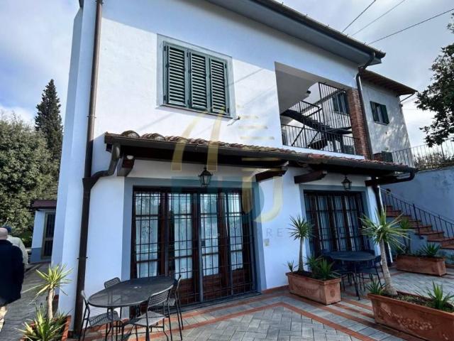 Villa Indipendente in vendita a Porciano, Lamporecchio