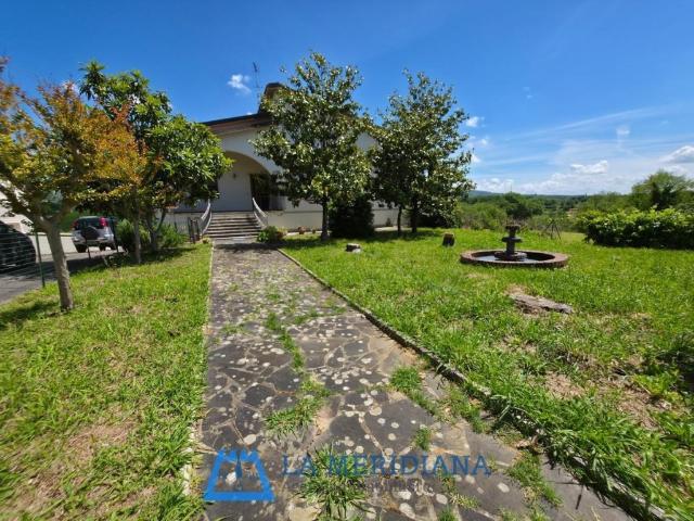 Villa Indipendente in vendita a Lamporecchio, Toscana