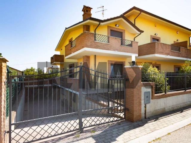 Villa Indipendente in vendita a Villa Andreoli, Lanciano