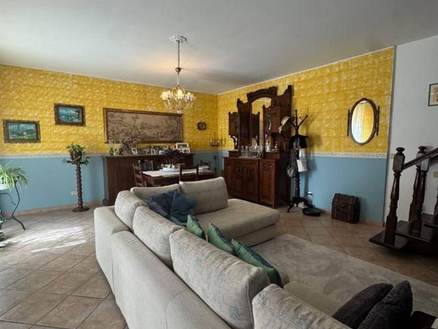 Villa Indipendente in vendita a Foppa, Landriano
