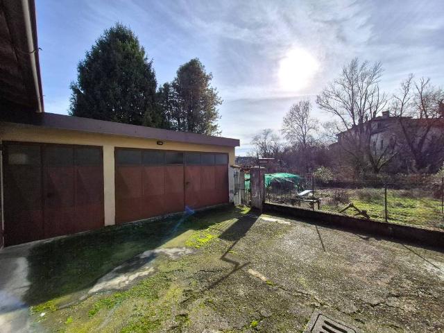 Villa Indipendente in vendita a Landriano, Lombardia