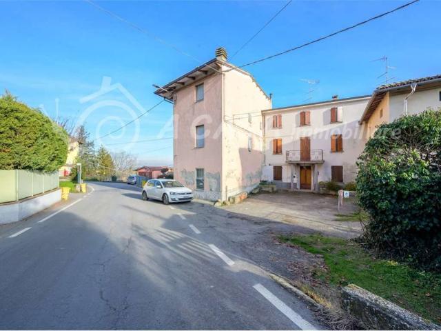 Villa Indipendente in vendita a Arola, Langhirano