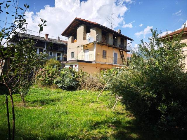 Villa Indipendente in vendita a Unione Montana di Comuni delle Valli di Lanzo, Ceronda e Casternone, Piemonte