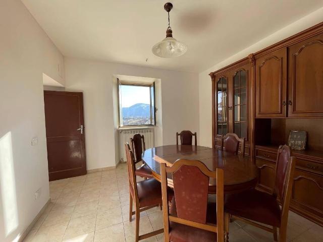 Villa Indipendente in vendita a Tornimparte, Abruzzo