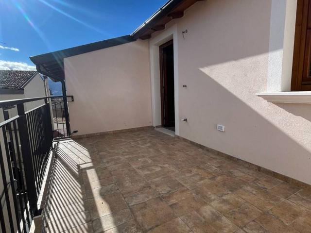 Villa Indipendente in vendita a Tornimparte, Abruzzo