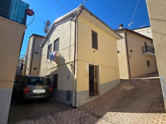 Villa Indipendente in vendita a Vallesindola, Tornimparte