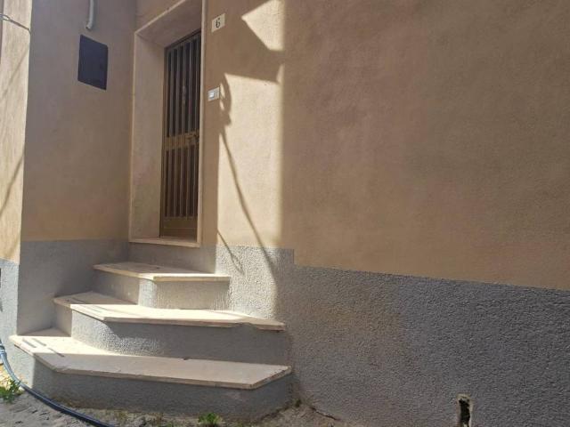 Villa Indipendente in vendita a Tornimparte, Abruzzo