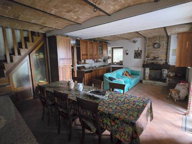 Villa Indipendente in vendita a Tornimparte, Abruzzo