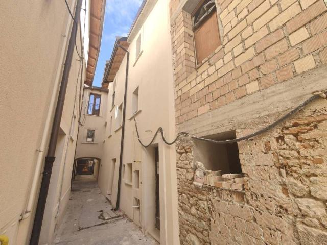 Villa Indipendente in vendita a Tornimparte, Abruzzo