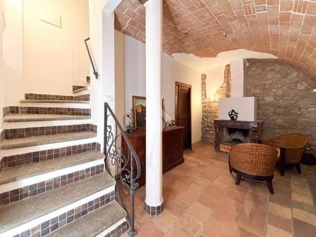 Villa Indipendente in vendita a Tornimparte, Abruzzo