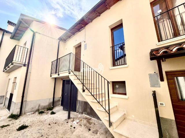 Villa Indipendente in vendita a Tornimparte, Abruzzo
