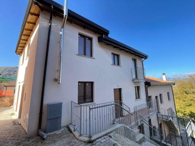 Villa Indipendente in vendita a Sant'Angelo, Tornimparte