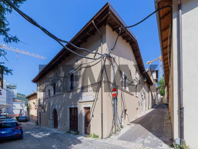 Villa Indipendente in vendita a Quarto di San Pietro, Tornimparte