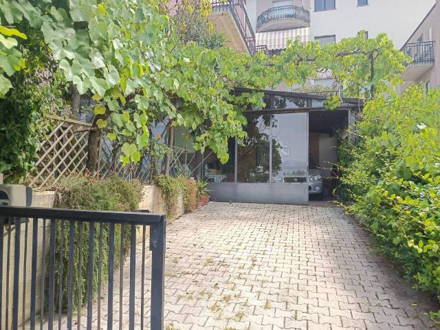 Villa Indipendente in vendita a Cianfarano, Tornimparte