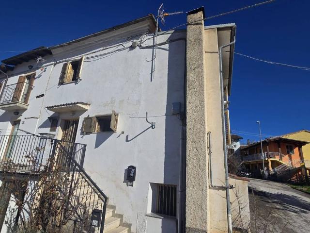 Villa Indipendente in vendita a Tornimparte, Abruzzo