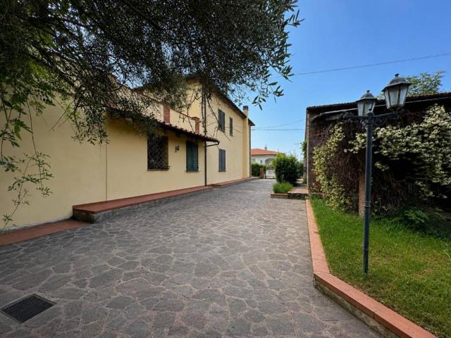 Villa Indipendente in vendita a Larciano, Larciano - Castello