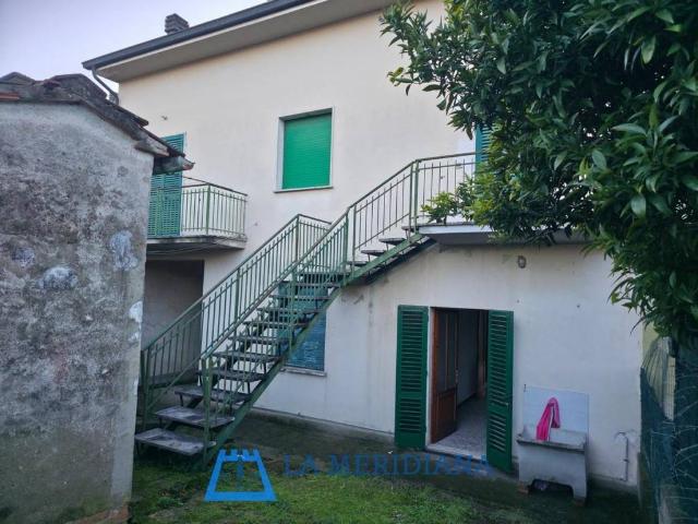 Villa Indipendente in vendita a Larciano, Castelmartini