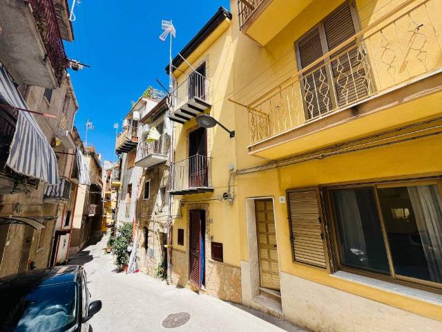 Villa Indipendente in vendita a Lascari, Sicilia