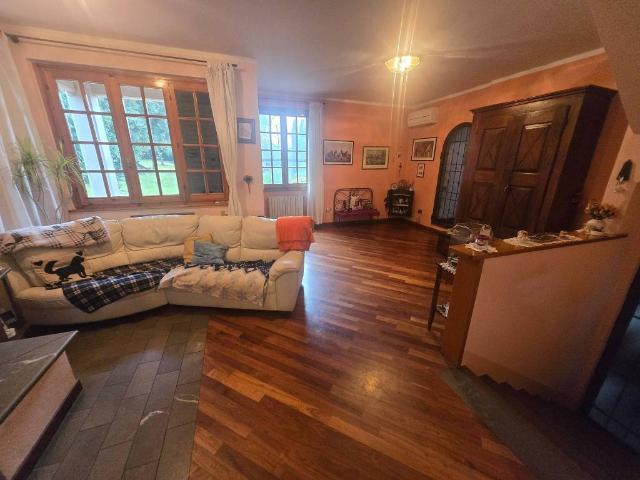 Villa Indipendente in vendita a Lastra A Signa, Toscana