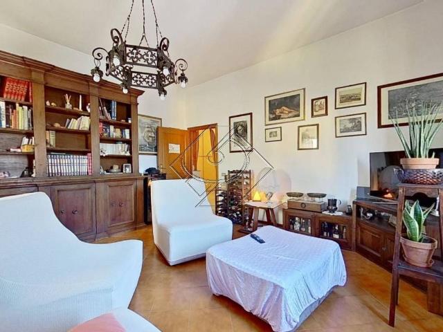 Villa Indipendente in vendita a Calcinaia, Lastra A Signa