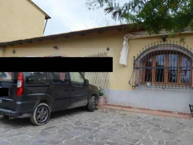 Villa Indipendente in vendita a Lastra A Signa, Toscana