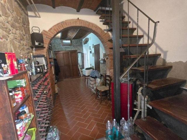 Villa Indipendente in vendita a Lastra A Signa, Toscana