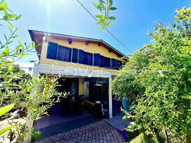 Villa Indipendente in vendita a Lastra A Signa, Toscana