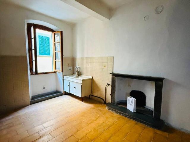 Villa Indipendente in vendita a Laterina Pergine Valdarno, Laterina