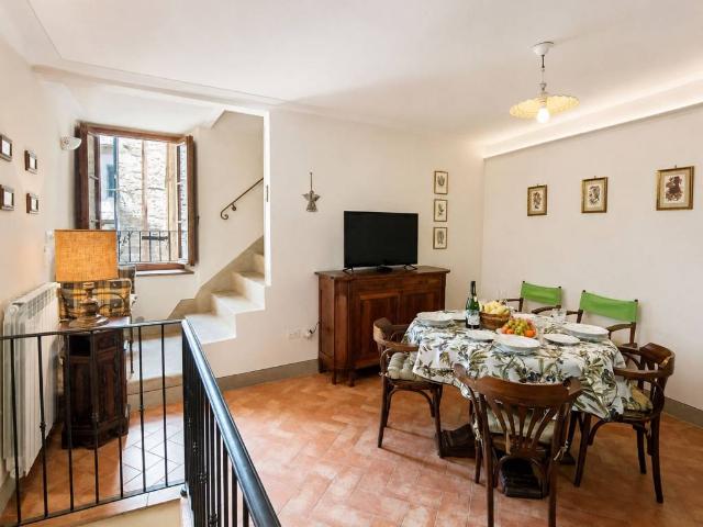 Villa Indipendente in vendita a Pergine Valdarno, Arezzo