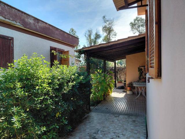 Villa Indipendente in vendita a Latina, Lazio