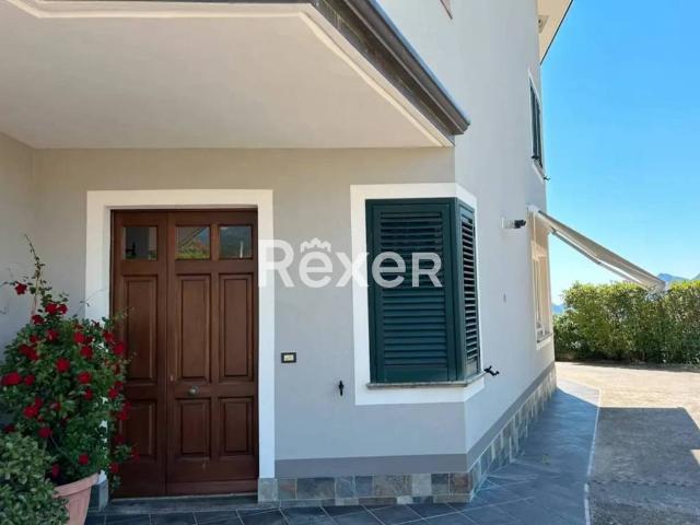 Villa Indipendente in vendita a Lauria Superiore, Basilicata