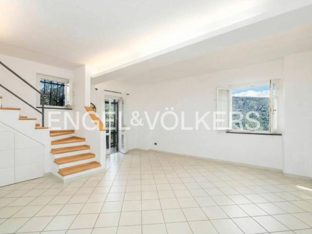Villa Indipendente in vendita a Santa Giulia, Lavagna