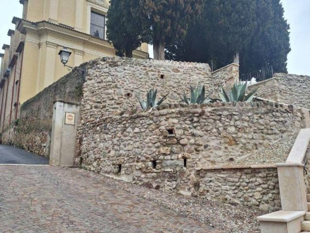 Villa Indipendente in vendita a Lazise, Veneto