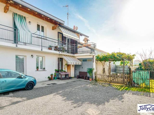 Villa Indipendente in vendita a Lazzate, Lombardia