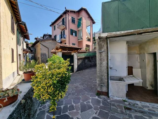 Villa Indipendente in vendita a Malnago, Lecco