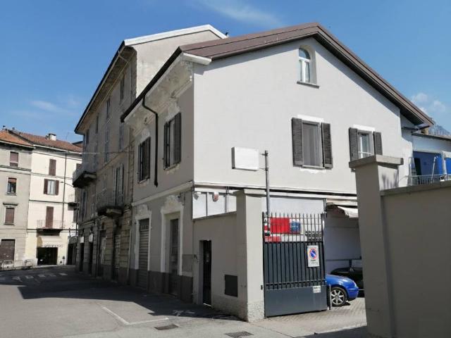 Villa Indipendente in vendita a Pescarenico, Lecco