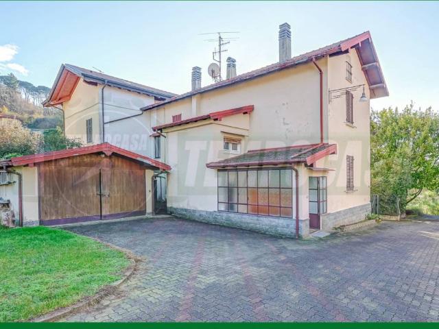 Villa Indipendente in vendita a Unione dei comuni del Medio Verbano, Leggiuno