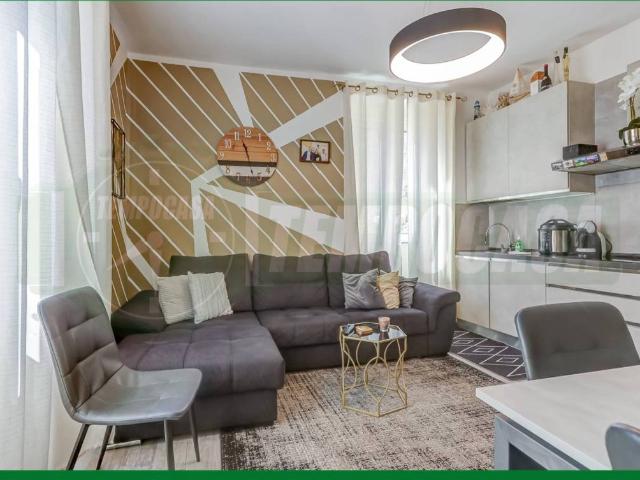 Villa Indipendente in vendita a Unione dei comuni del Medio Verbano, Leggiuno