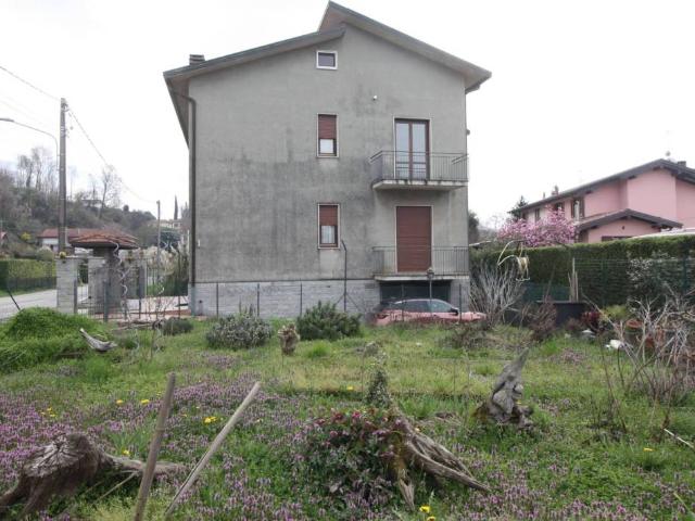 Villa Indipendente in vendita a Unione dei comuni del Medio Verbano, Leggiuno